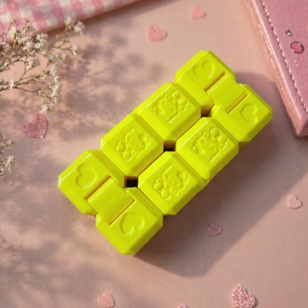 Sonsuzluk Küpü (Infinity Cube) Kalp Desenli Sarı Stres Oyuncağı - Görsel 3