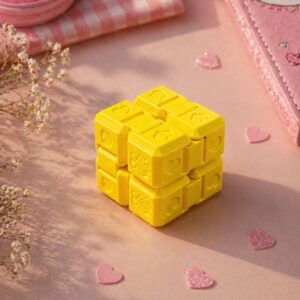 Sonsuzluk Küpü (Infinity Cube) Kalp Desenli Sarı Stres Oyuncağı - Görsel 4